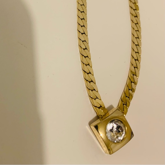 VTG NECKLACE Gold Tone Herringbone V Chocker 1980s Rhinestone Embedded Pendant - Picture 10 of 15